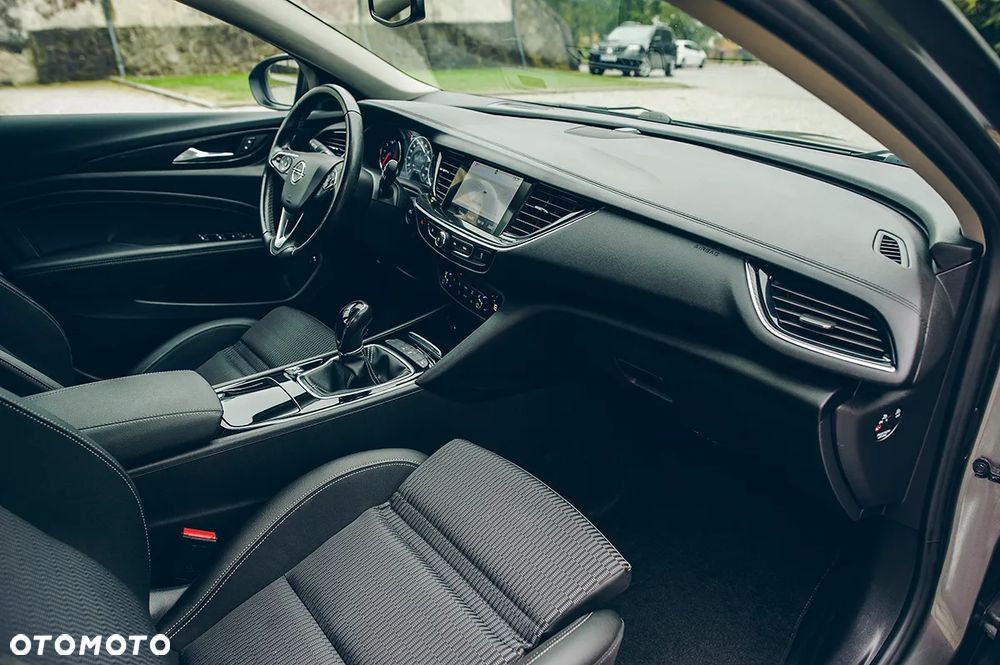 Opel Insignia 2.0 - 36