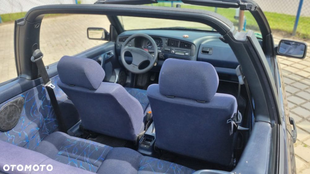 Volkswagen Golf Cabrio 1.8 Avantgarde - 2