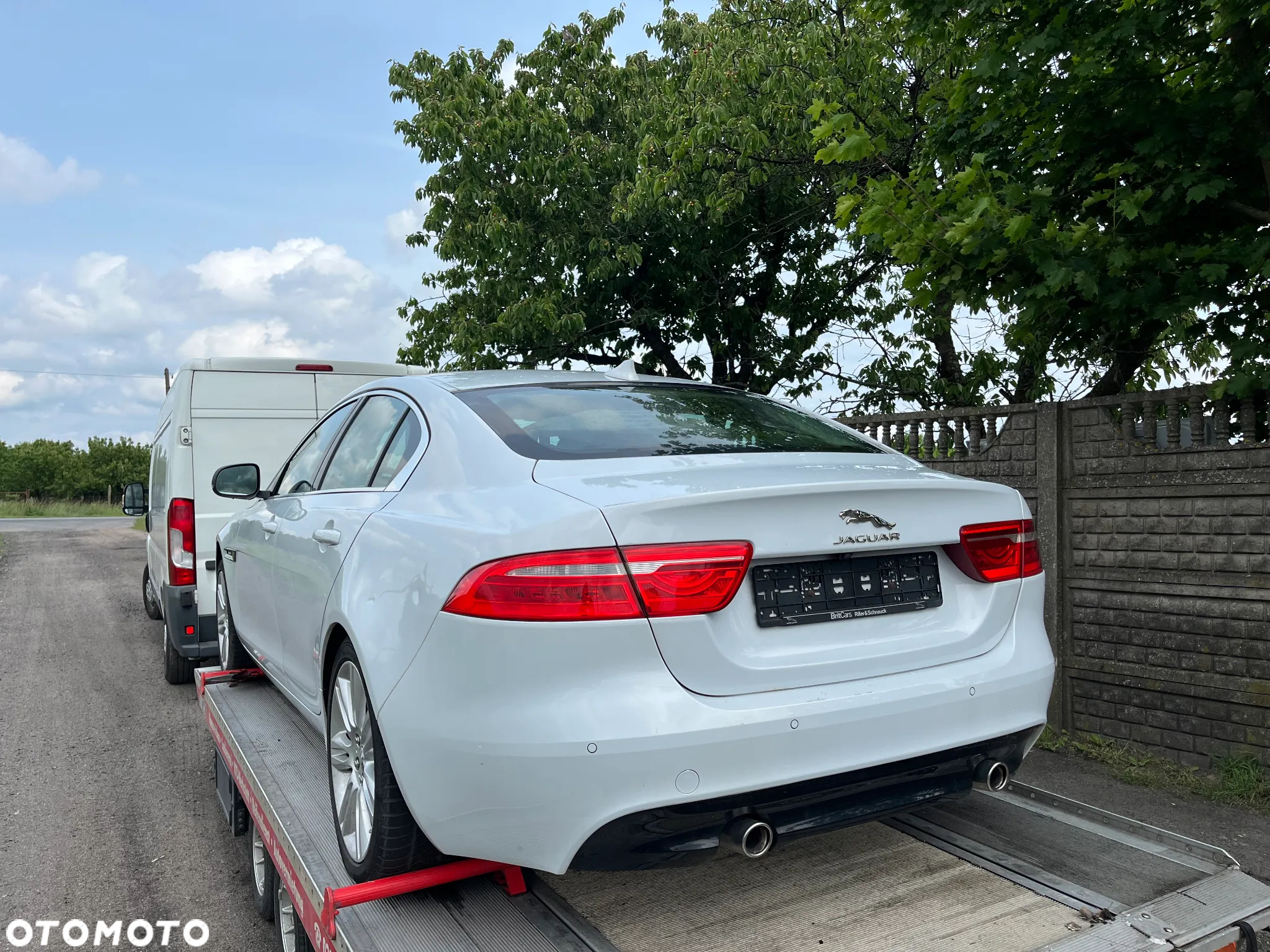 Jaguar XE 2.0 T R-Sport - 3