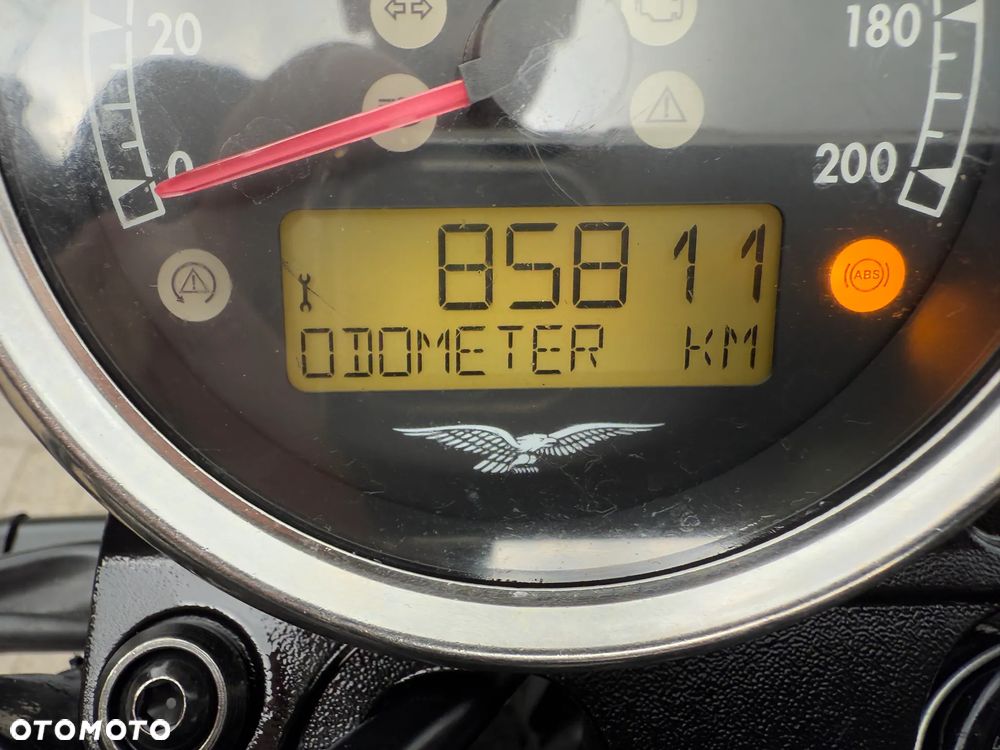 Moto Guzzi V7 - 10