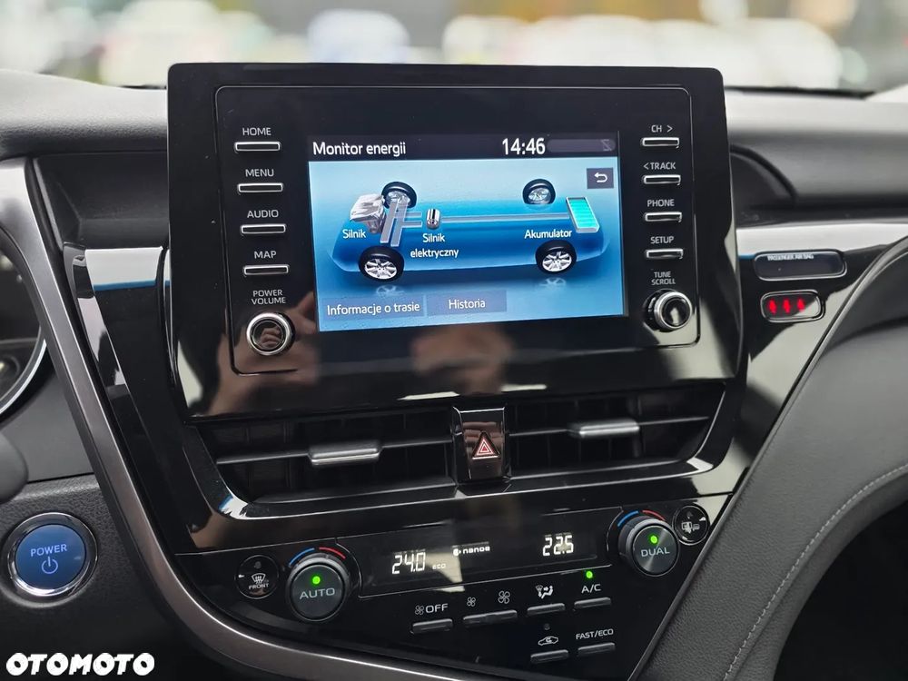 Toyota Camry 2.5 Hybrid Comfort CVT - 29