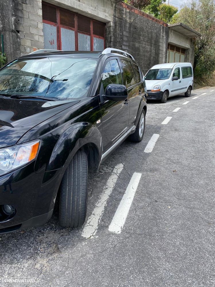 Mitsubishi Outlander 2.0 DI-D SW 4WD - 55