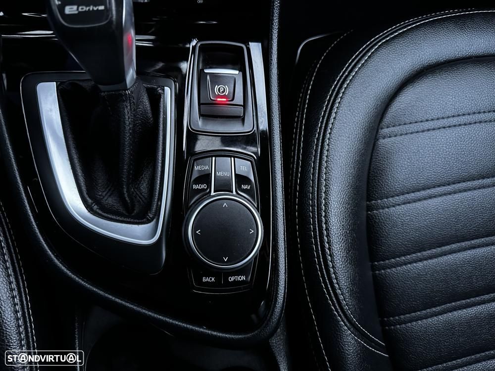 BMW 225xe Active Tourer Line Luxury - 32