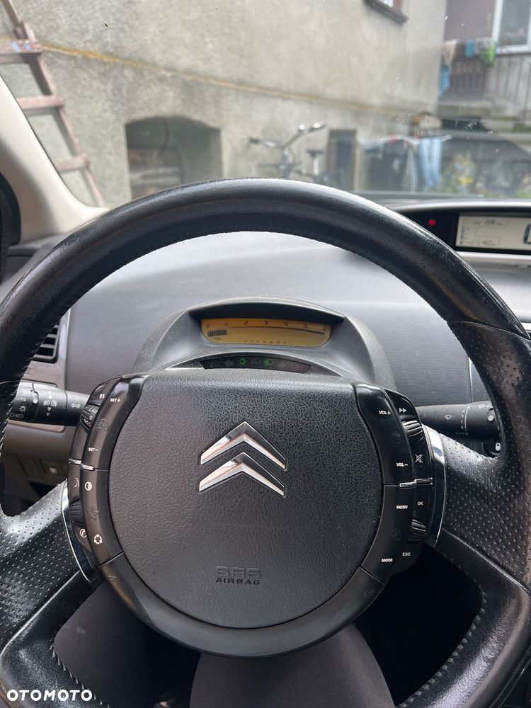 Citroën C4 2.0 HDi Exclusive - 9