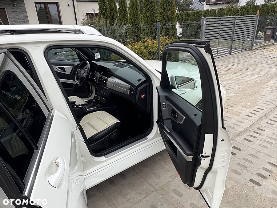 Mercedes-Benz GLK 320 CDI DPF 4Matic 7G-TRONIC Edition 1 - 18