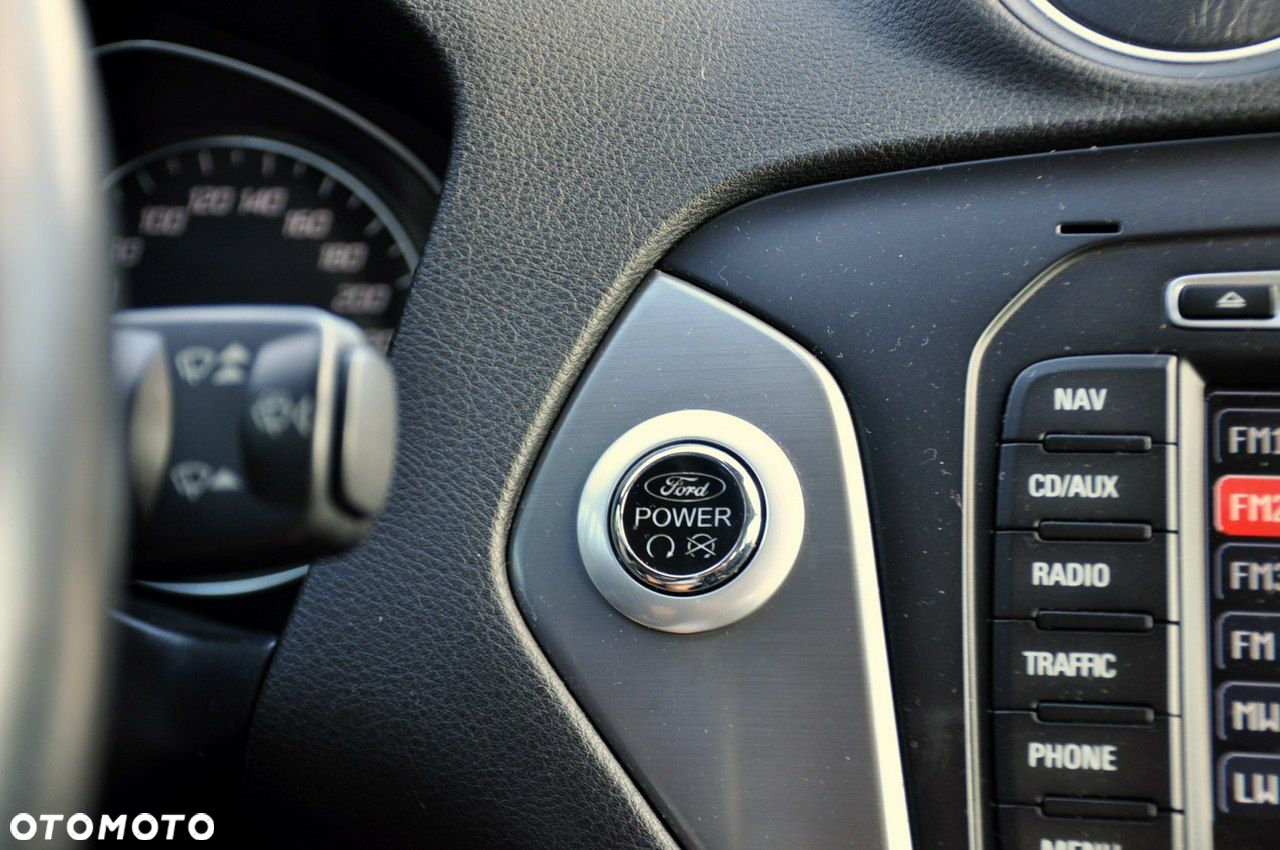 Ford Mondeo - 35