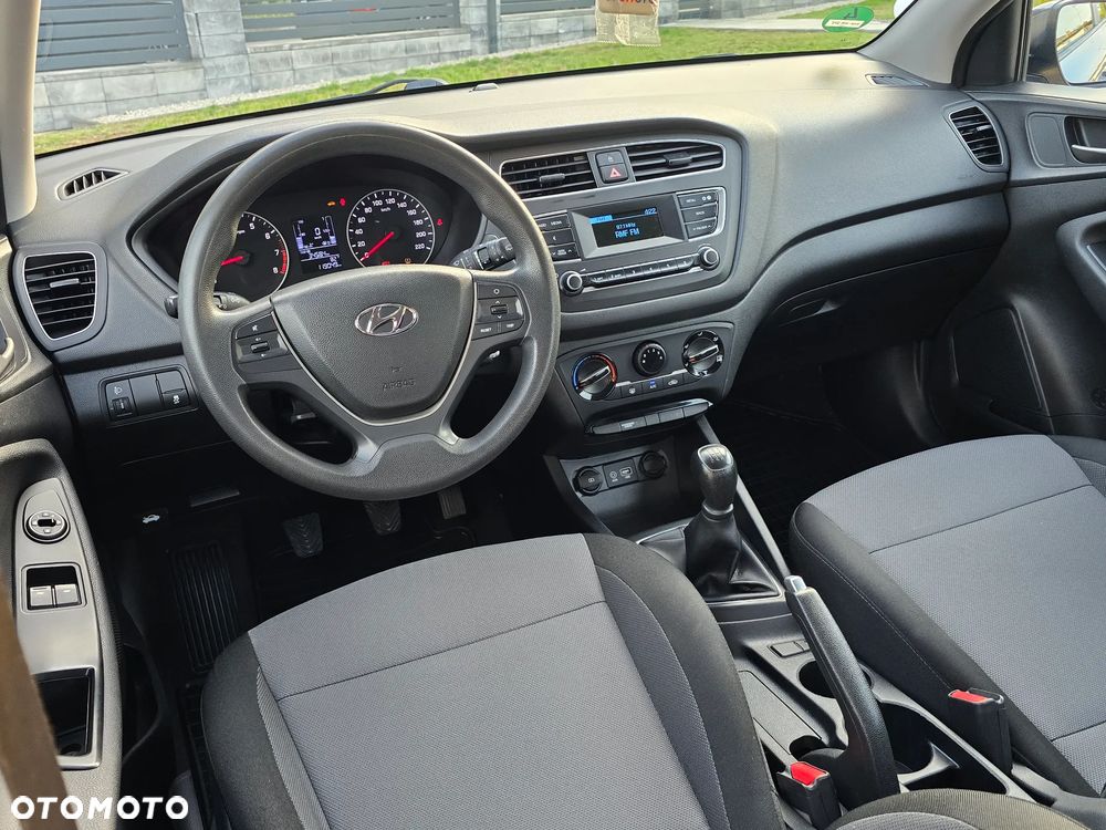 Hyundai i20 1.2 GO - 28