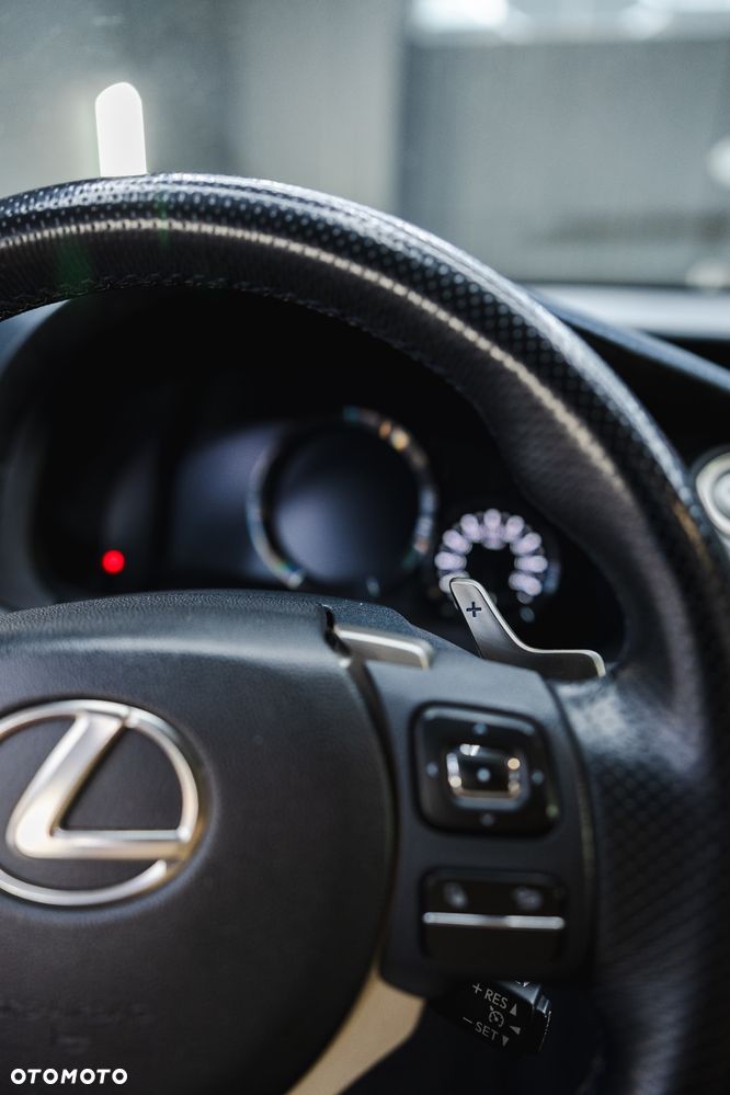 Lexus RC F Prestige - 13