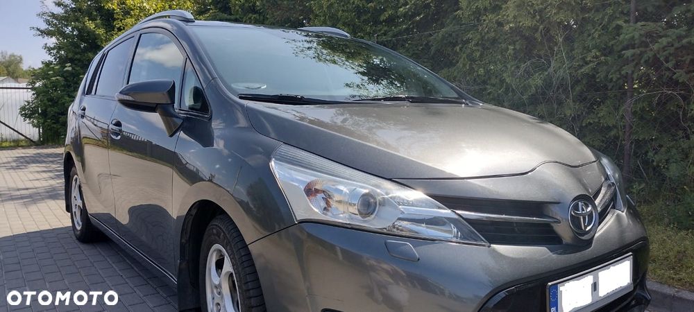 Toyota Verso 2.0 D-4D 5-Sitzer - 1