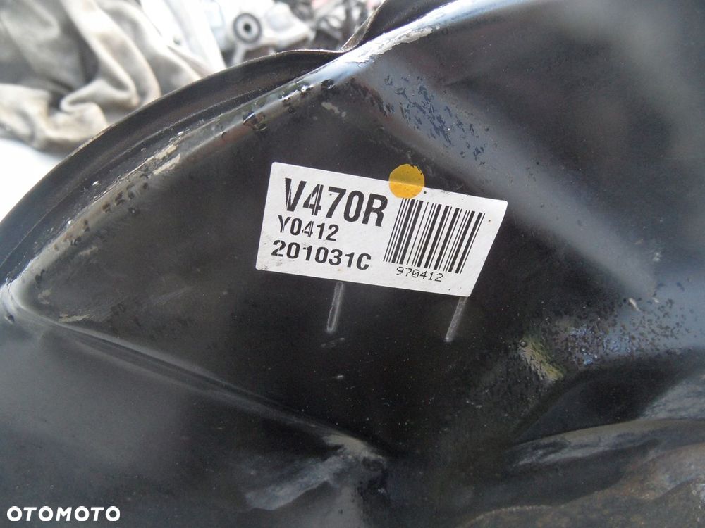 ZAWIESZENIE PRAWY TYŁ TYLNE ZWROTNICA WAHACZ TOYOTA RAV4 V HYBRYDA 4X4 - 2