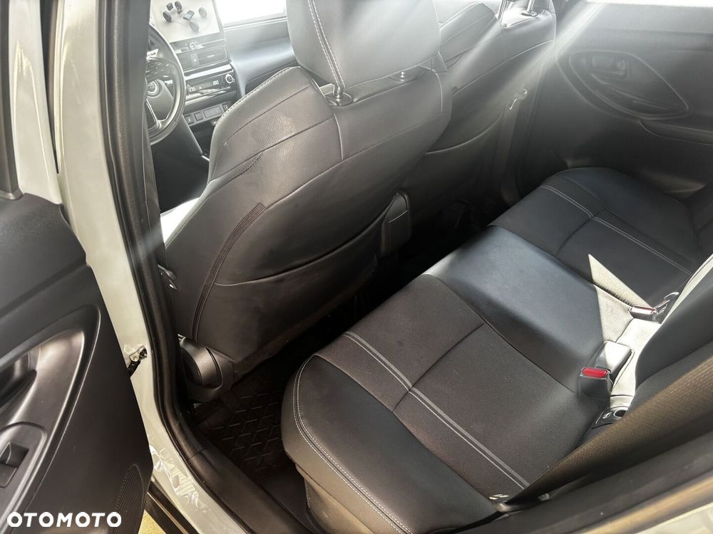 Toyota Yaris Cross Hybrid 1.5 Premiere Edition - 25
