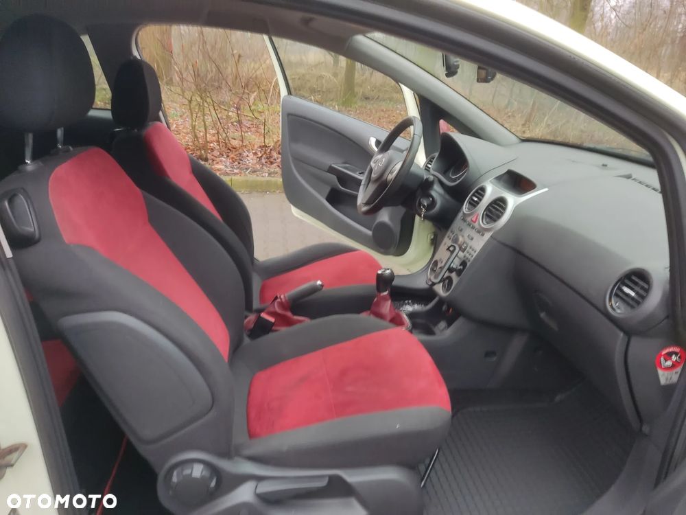 Opel Corsa 1.4 16V Limited Edition - 17