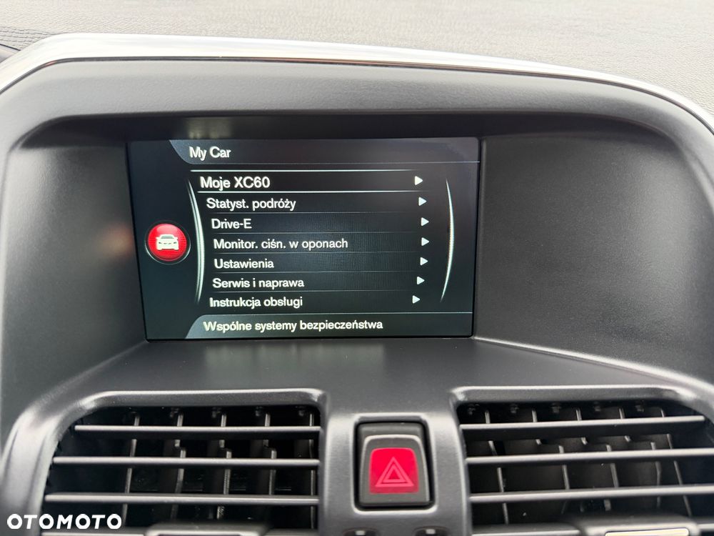 Volvo XC 60 D3 SCR Momentum - 31