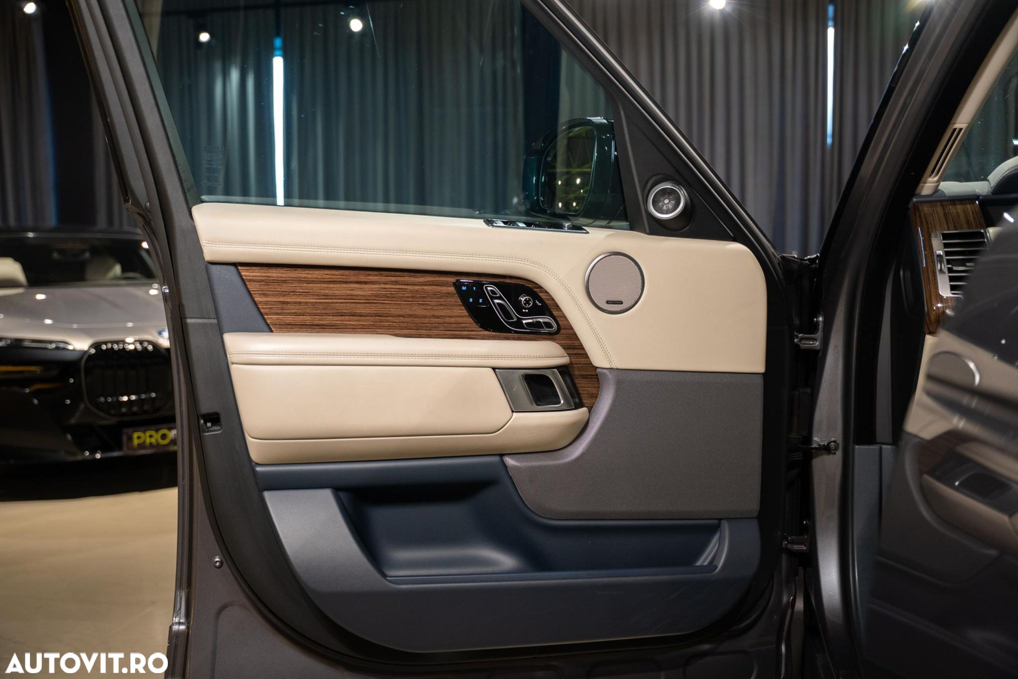 Land Rover Range Rover - 27