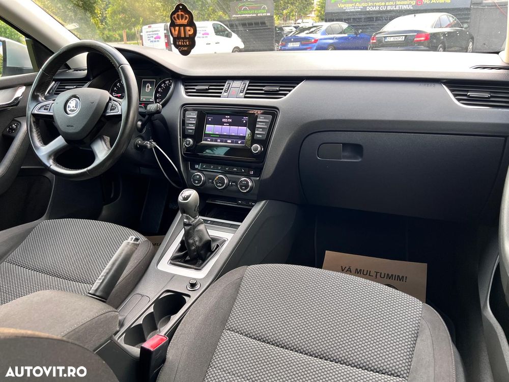 Skoda Octavia 1.6 TDI Premium Edition - 10