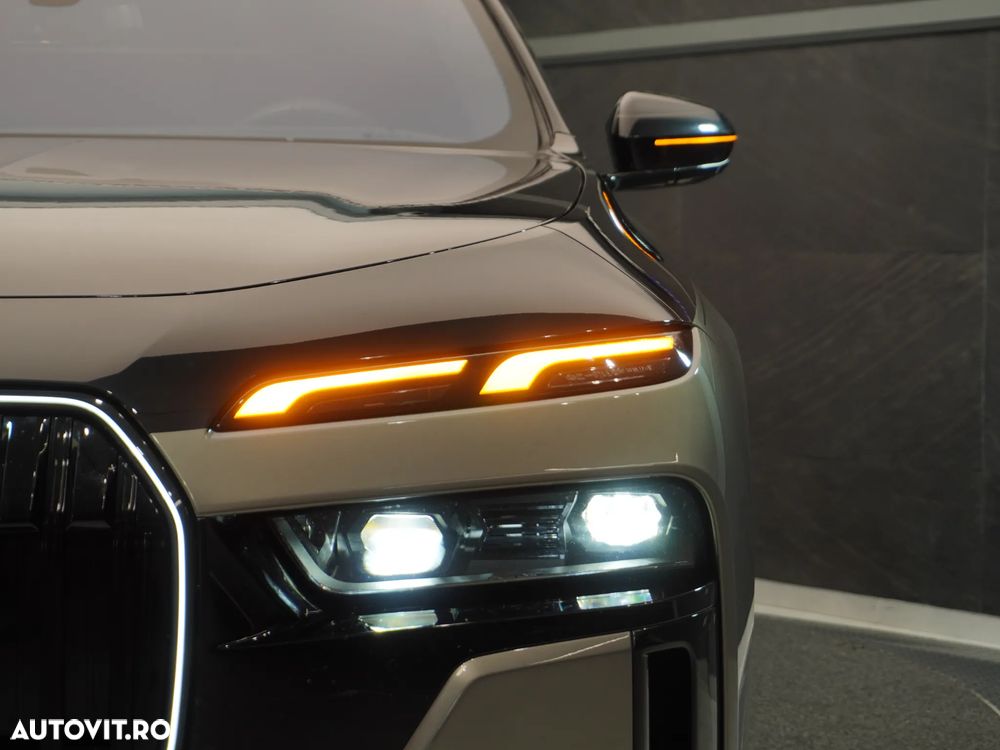 BMW Seria 7 740d xDrive - 10