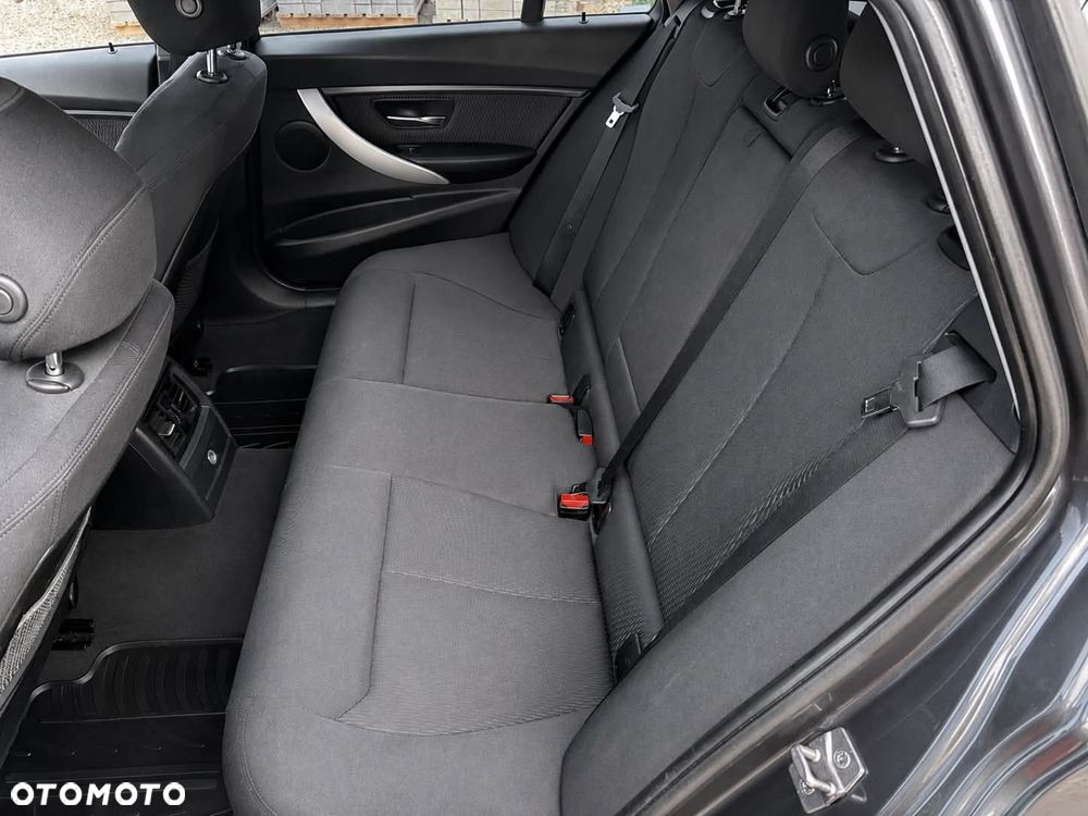 BMW Seria 3 - 20