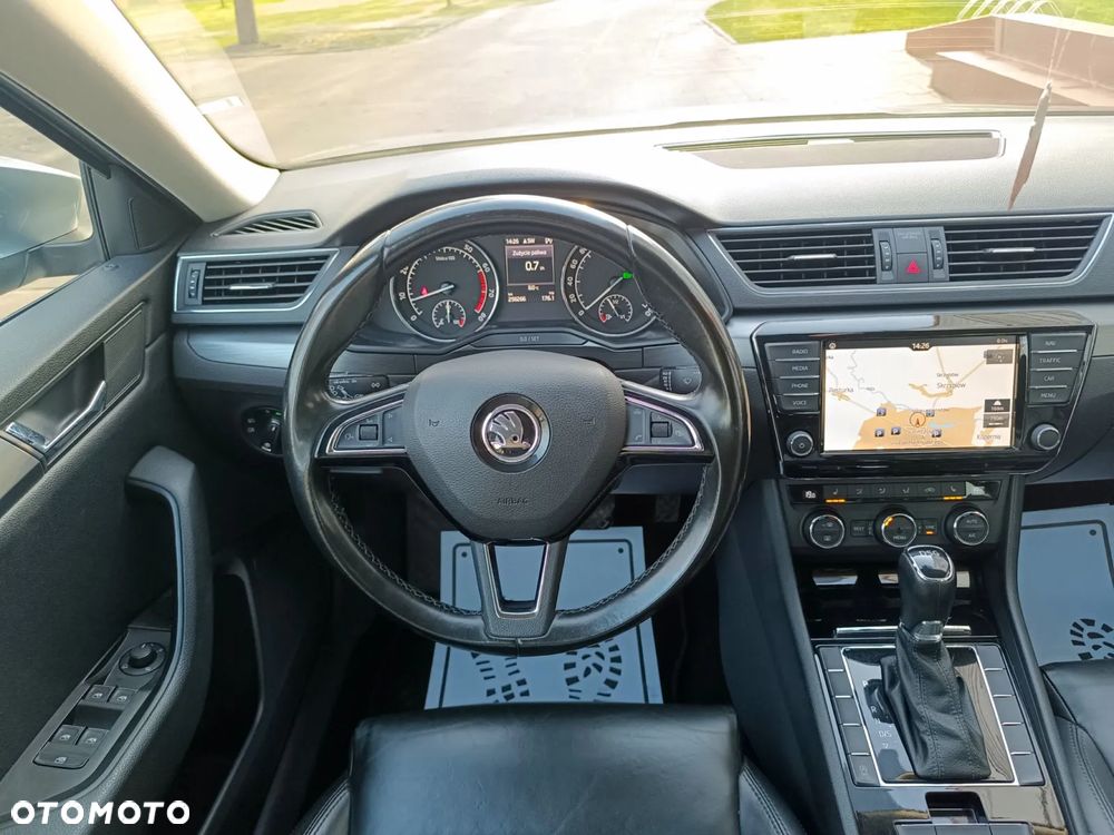 Skoda Superb 1.4 TSI ACT DSG Ambition - 28