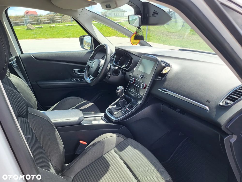 Renault Scenic - 16