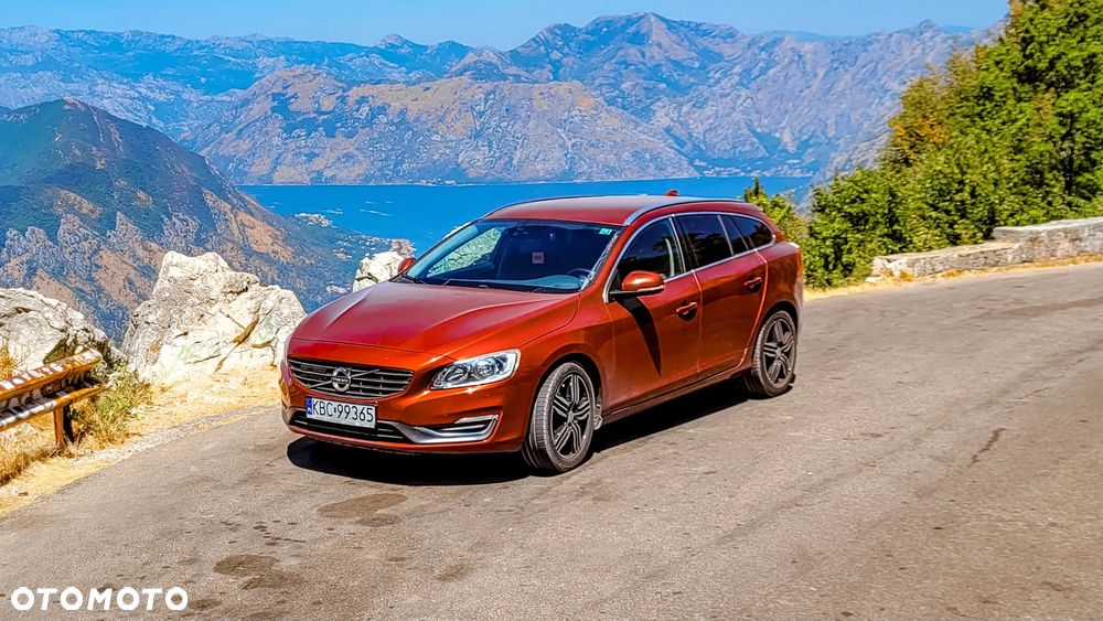 Volvo V60 D4 Drive-E Summum - 1