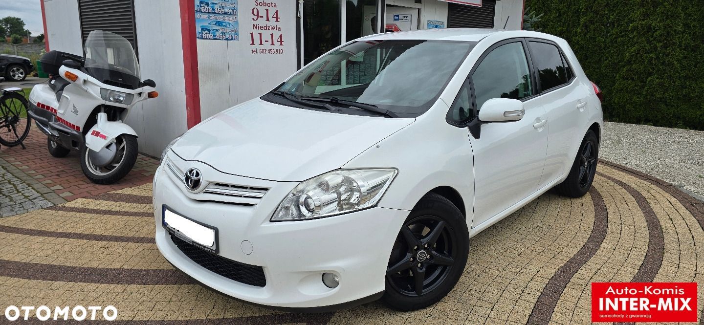 Toyota Auris - 1