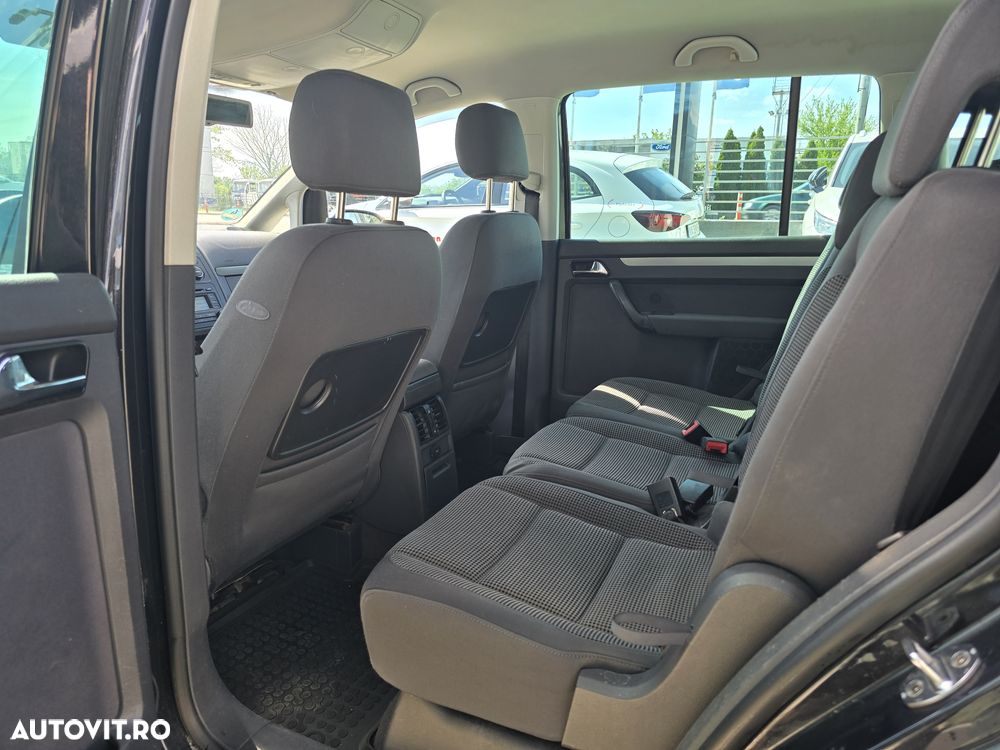 Volkswagen Touran 2.0 TDI DPF DSG Comfortline - 16
