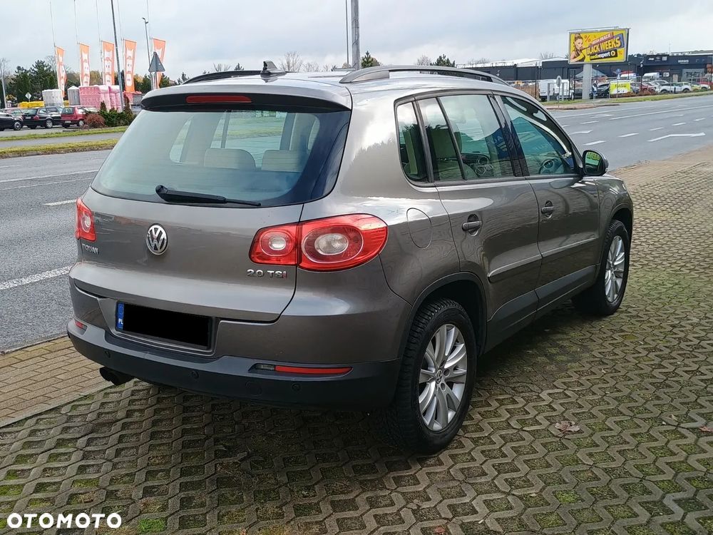 Volkswagen Tiguan - 4