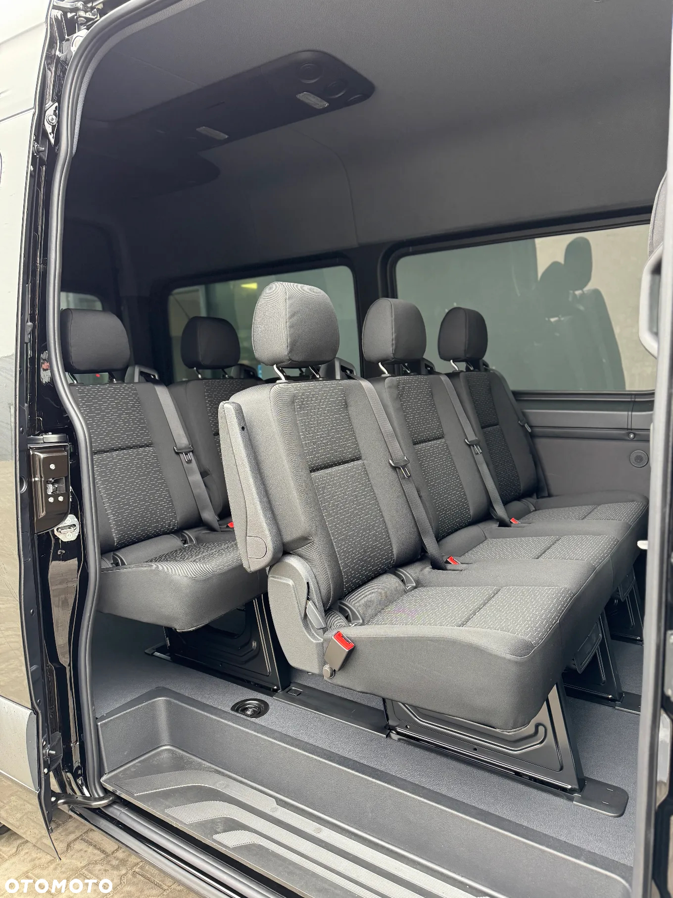 Mercedes-Benz Sprinter 319CDI Tourer - 22