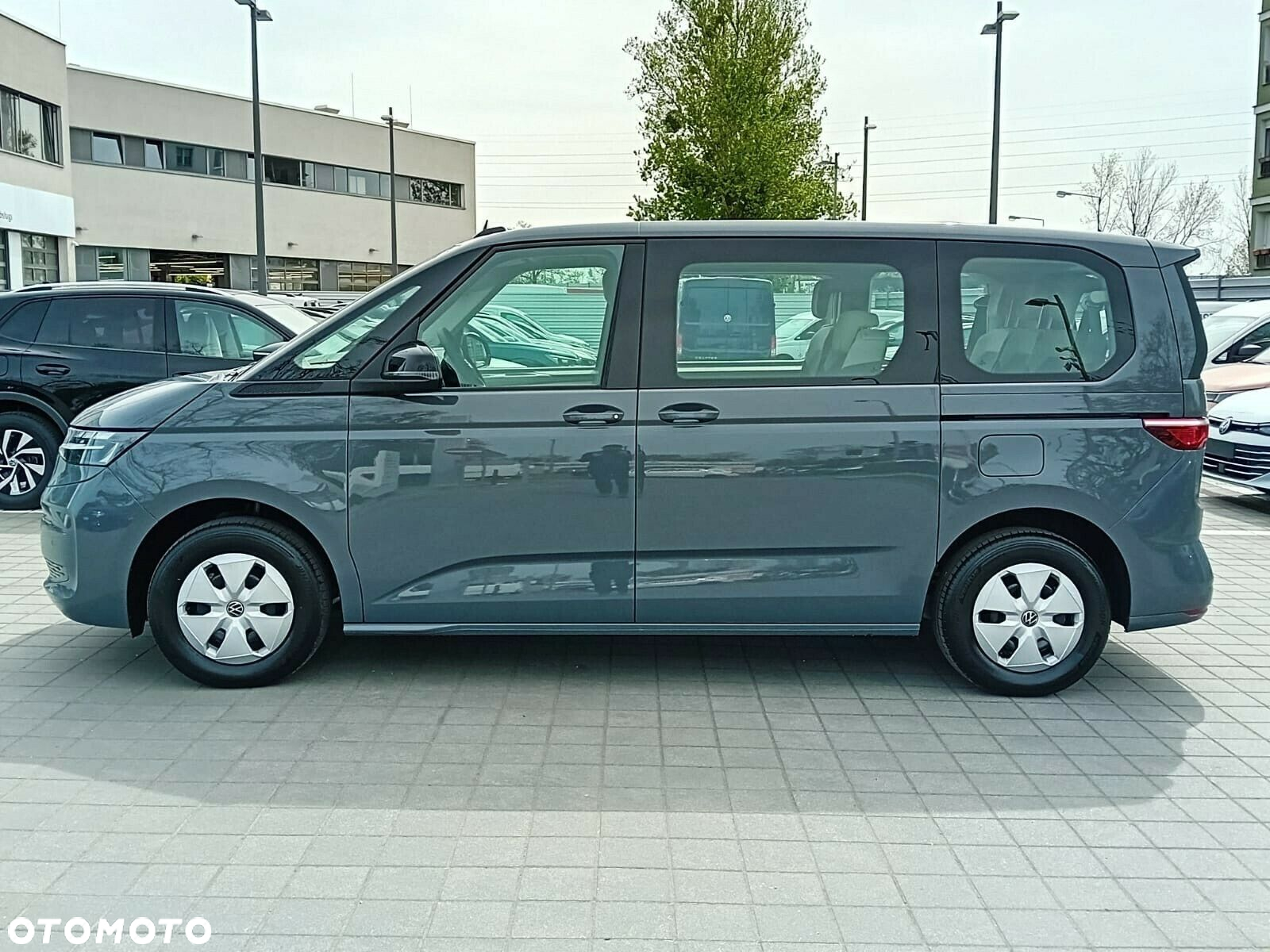 Volkswagen Multivan - 5