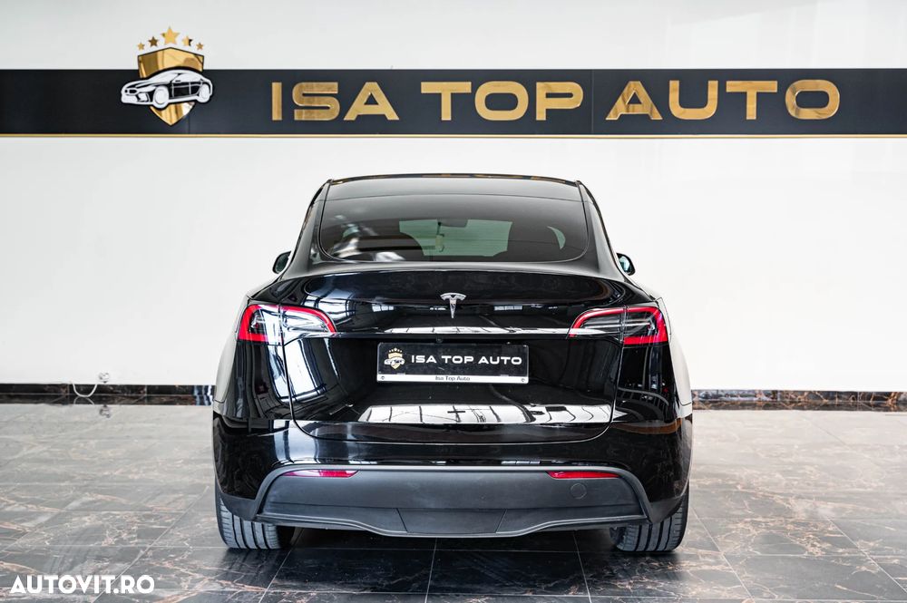 Tesla Model Y Long Range Dual Motor AWD - 35