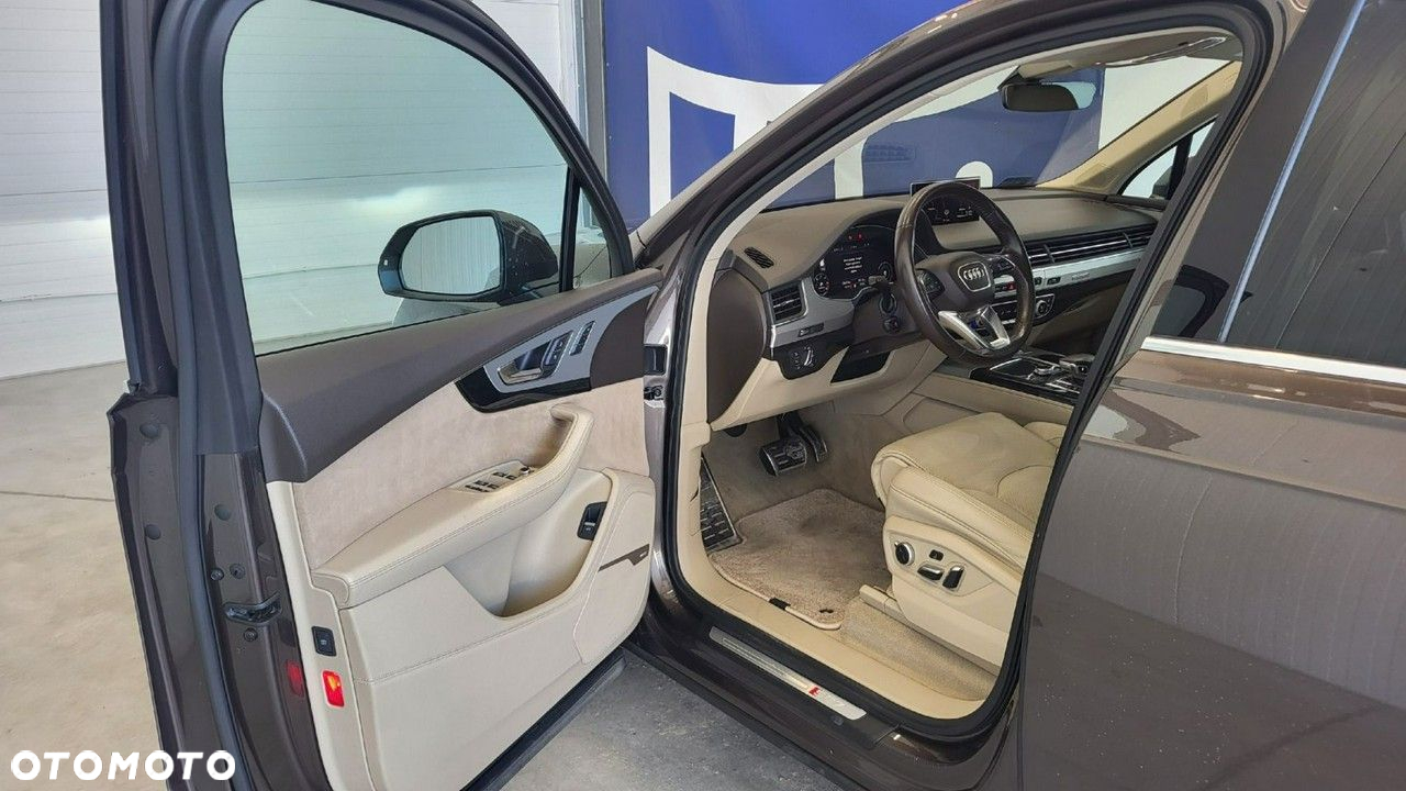 Audi SQ7 - 11