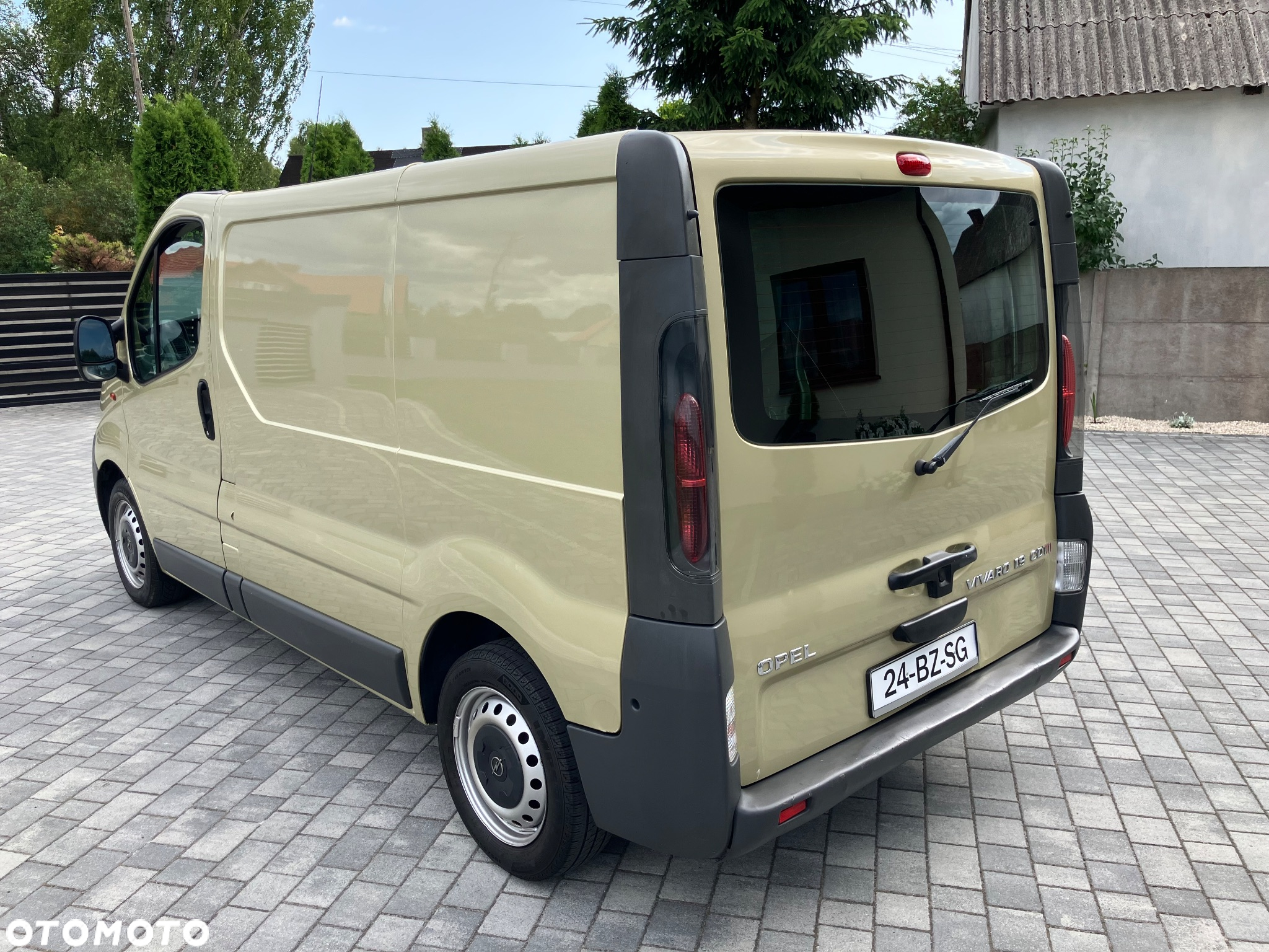 Opel VIVARO 1.9 CDTI 101 KM KLIMA 3 OSOBY - 4
