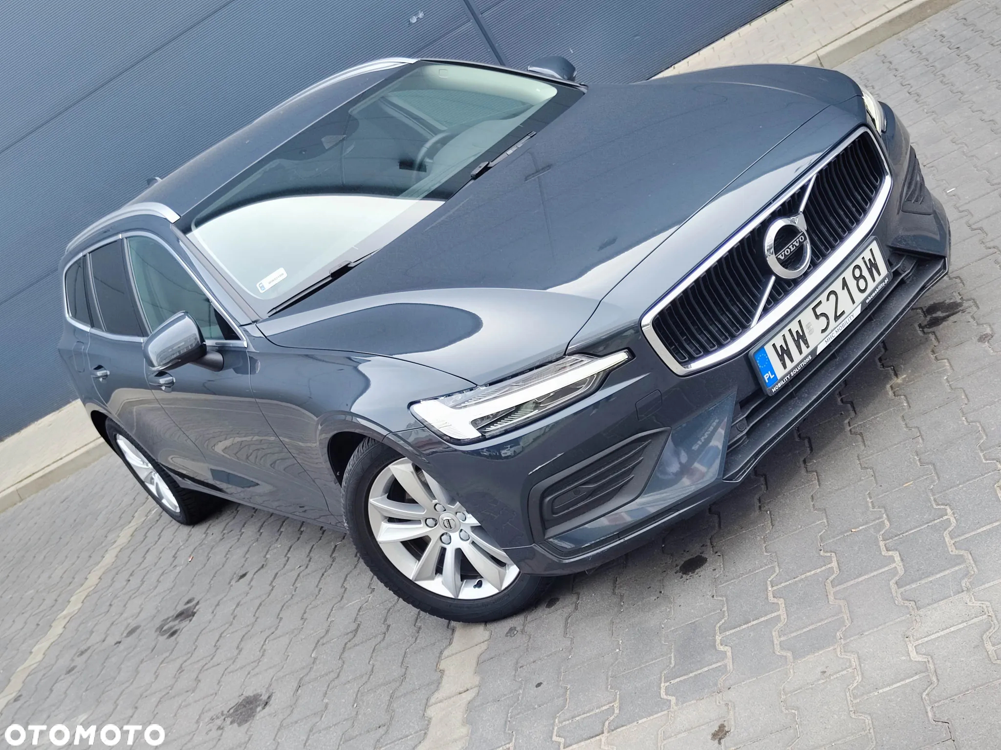 Volvo V60 D4 Momentum Pro - 8