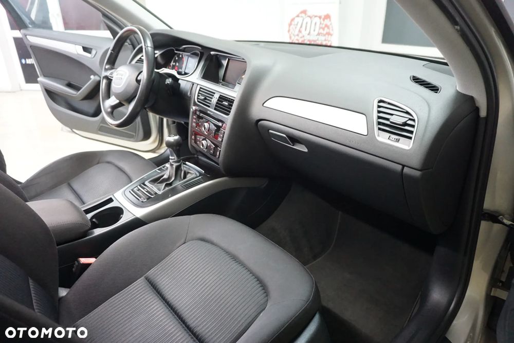 Audi A4 Avant 2.0 TDI DPF Ambiente - 20