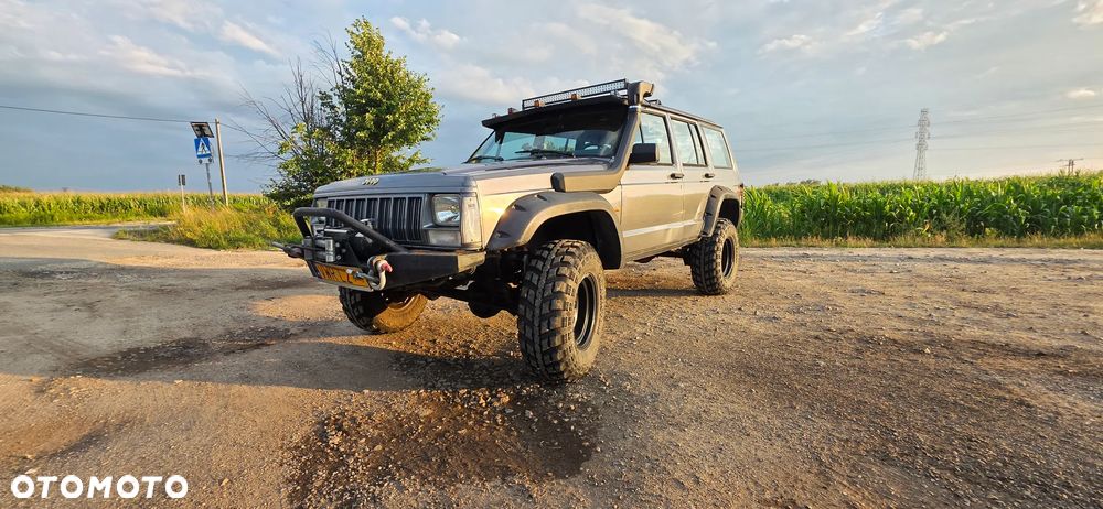 Jeep Cherokee 4.0 Limited - 7