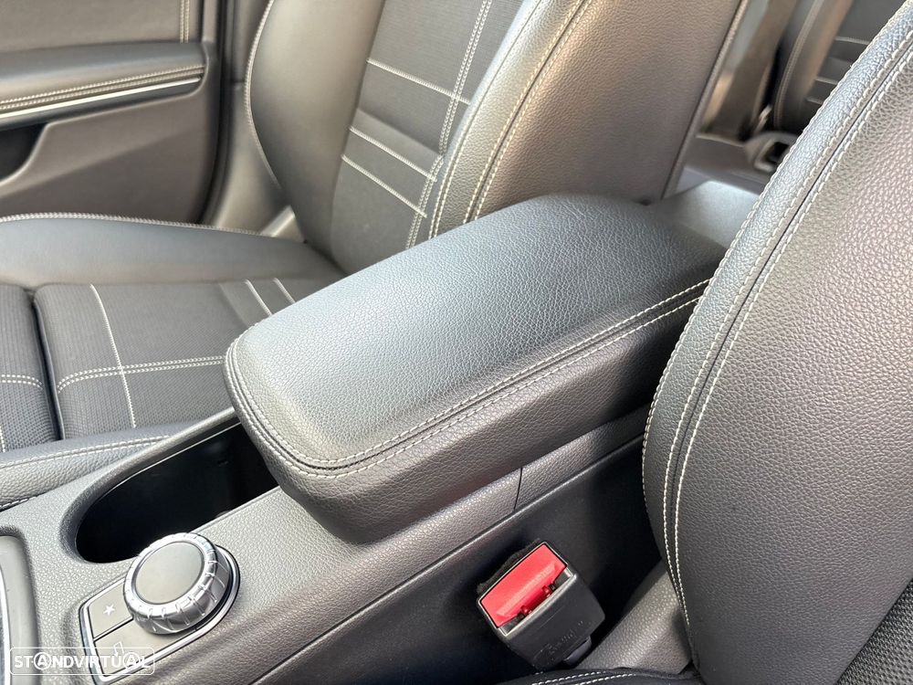 Mercedes-Benz A 180 d Fleet Pack Urban - 9