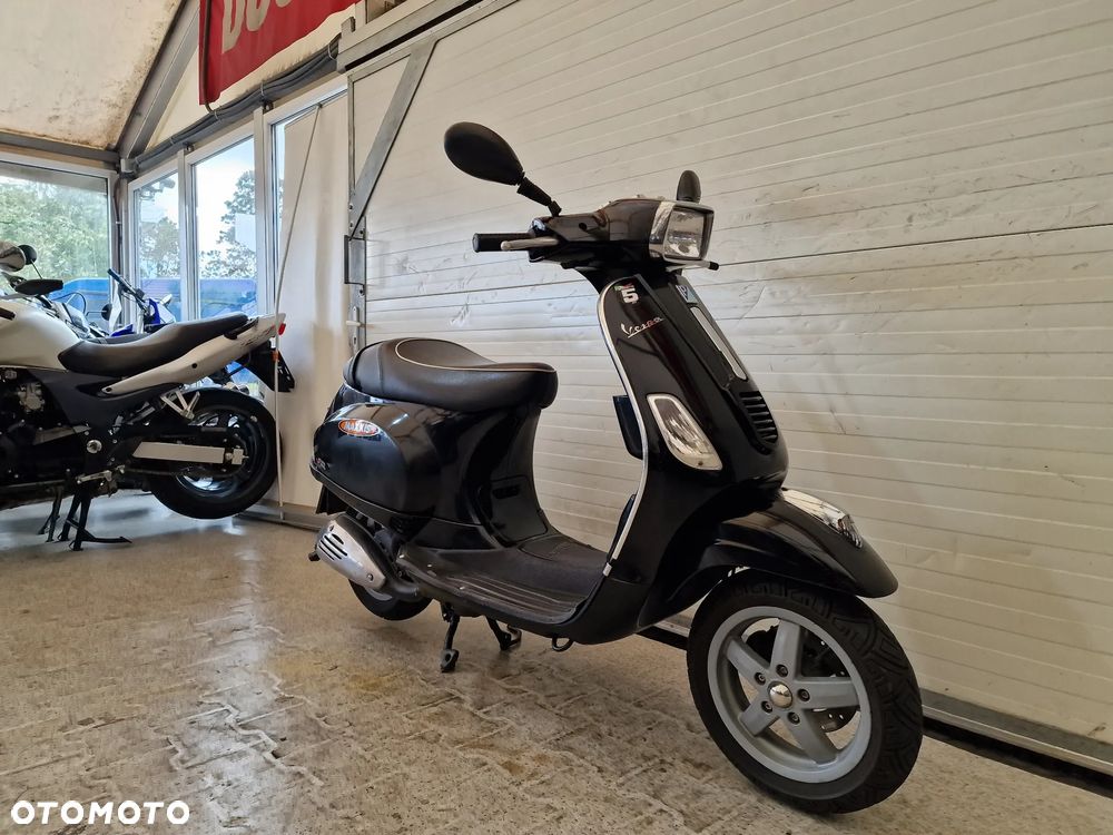 Piaggio Vespa - 4