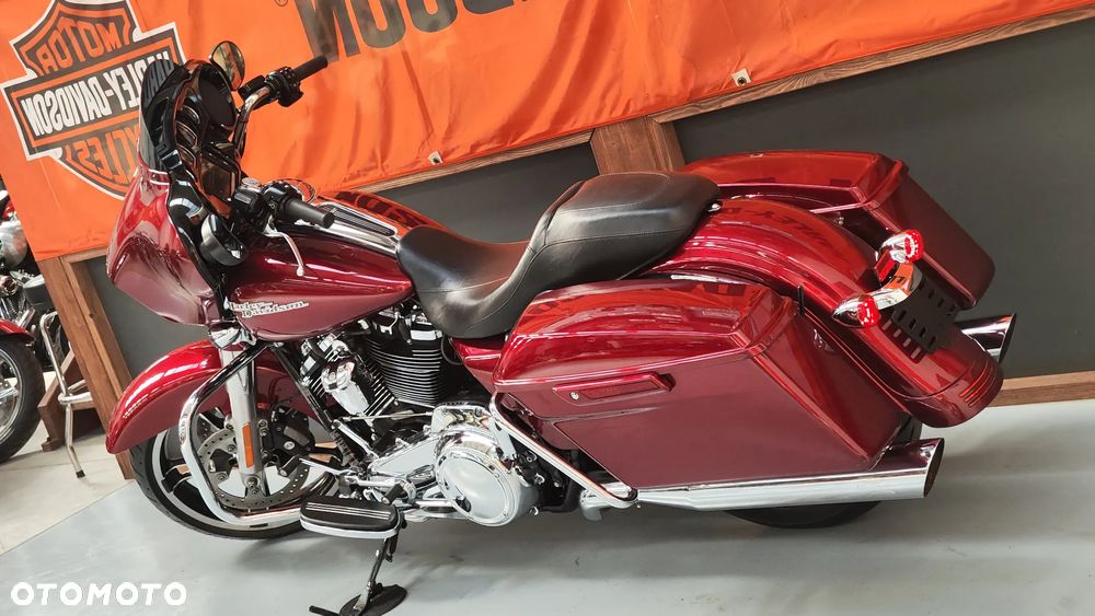 Harley-Davidson Touring Street Glide - 8