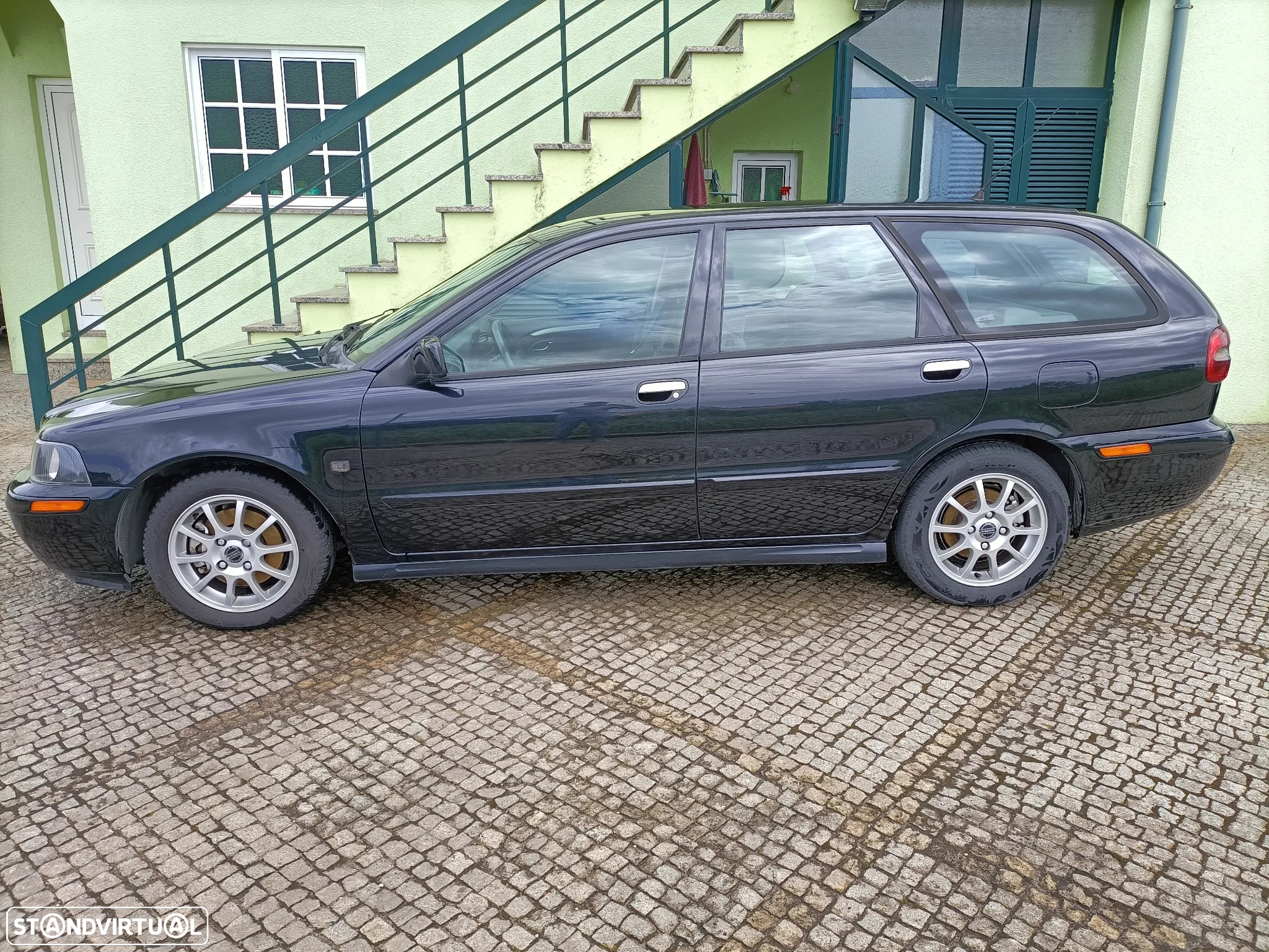 Volvo V40 Cross Country - 5