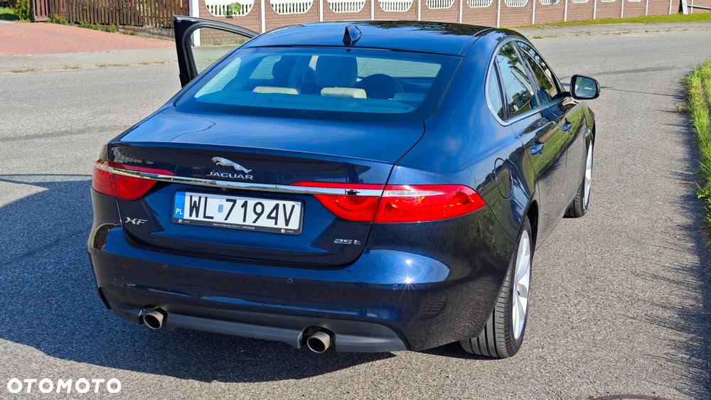 Jaguar XF - 3