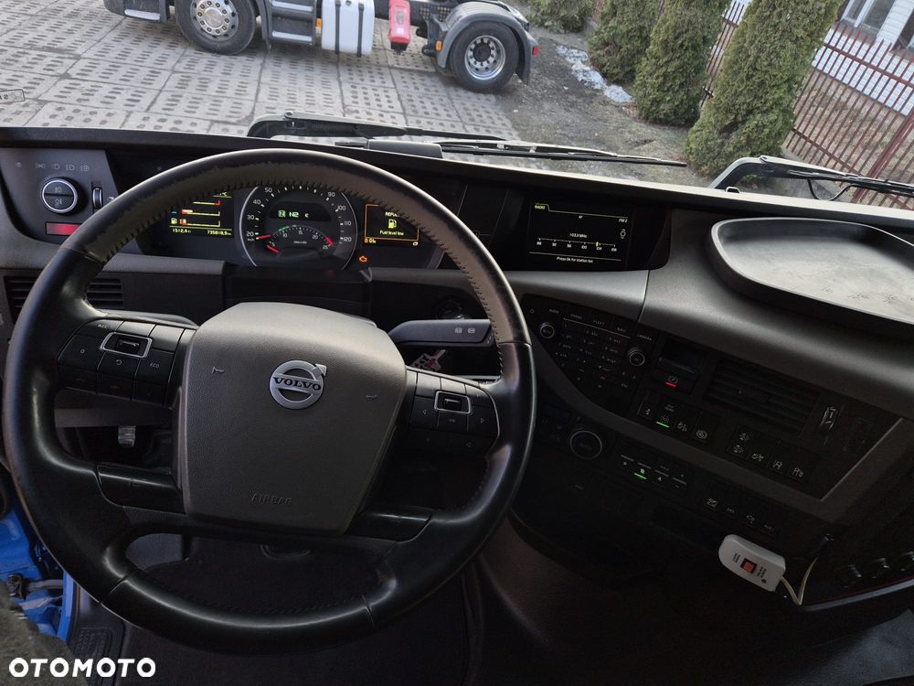 Volvo FH GLOBETROTTER - 22