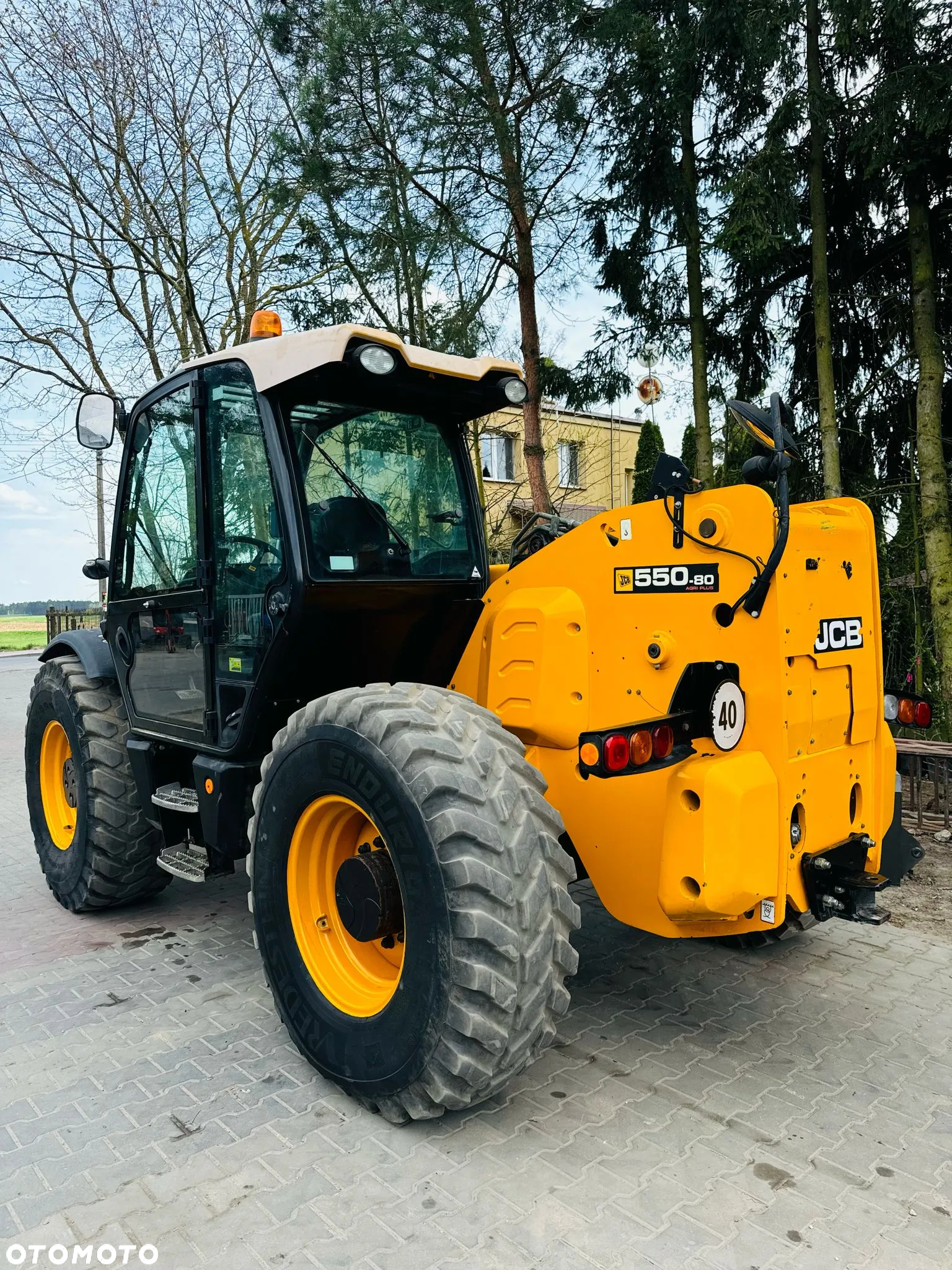 JCB 550-80 Agri Plus - 11
