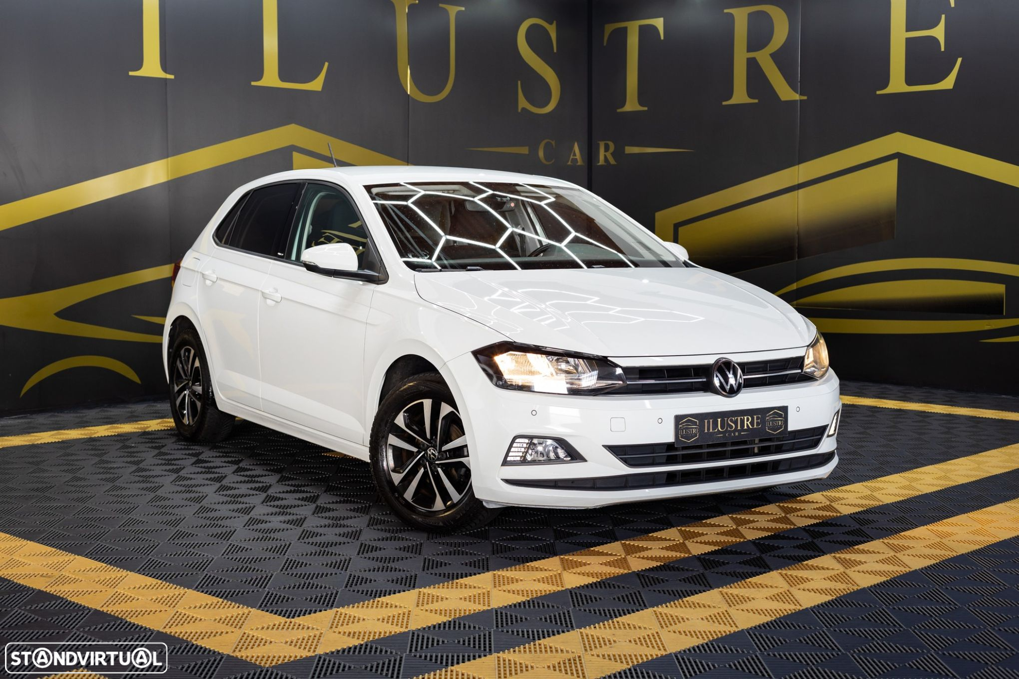 VW Polo 1.0 Confortline - 2