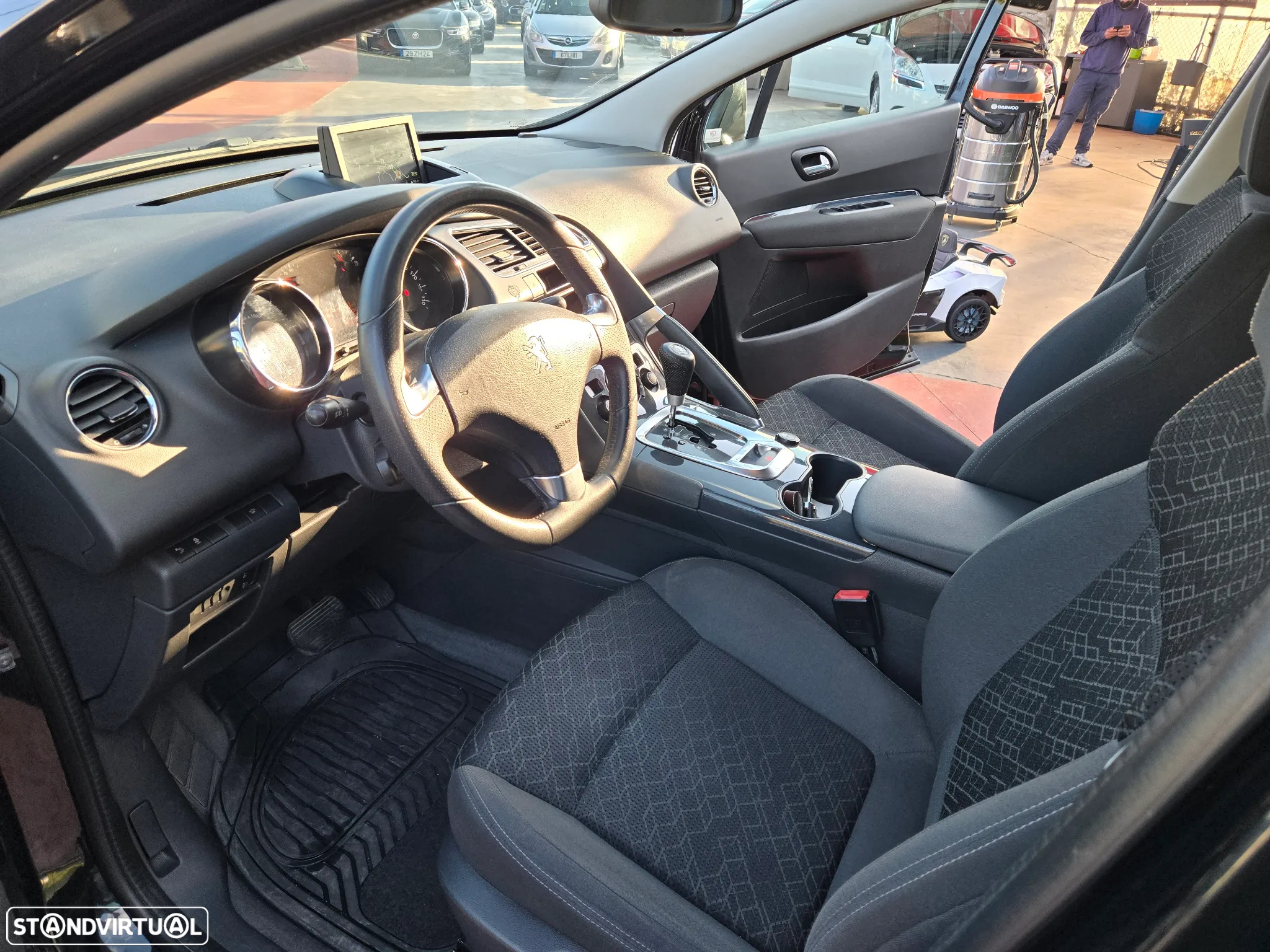 Peugeot 3008 1.6 BlueHDi Style EAT6 - 15