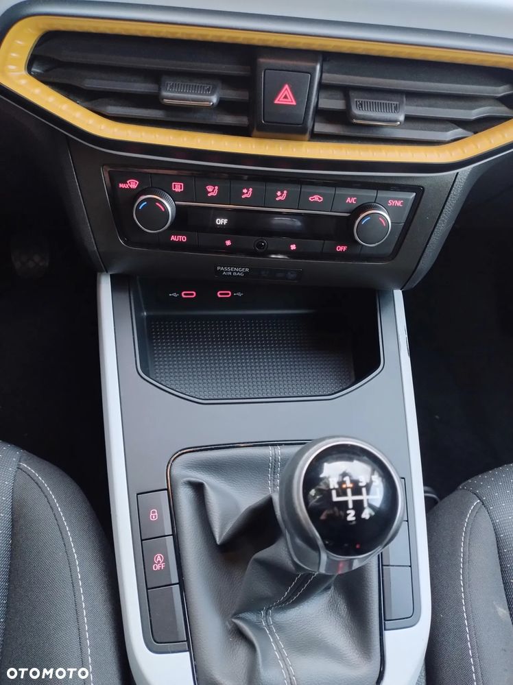 Seat Arona - 13