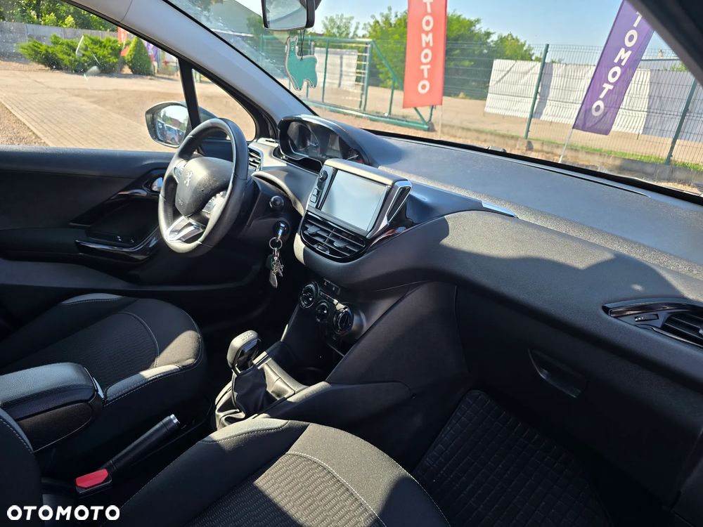 Peugeot 208 1.2 PureTech Style - 15
