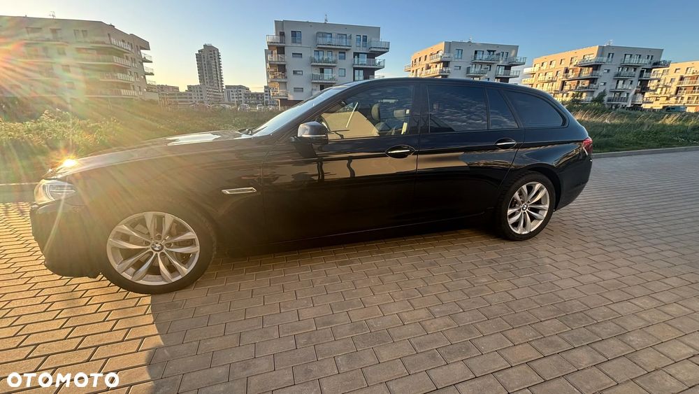BMW Seria 5 530d xDrive Sport-Aut - 4