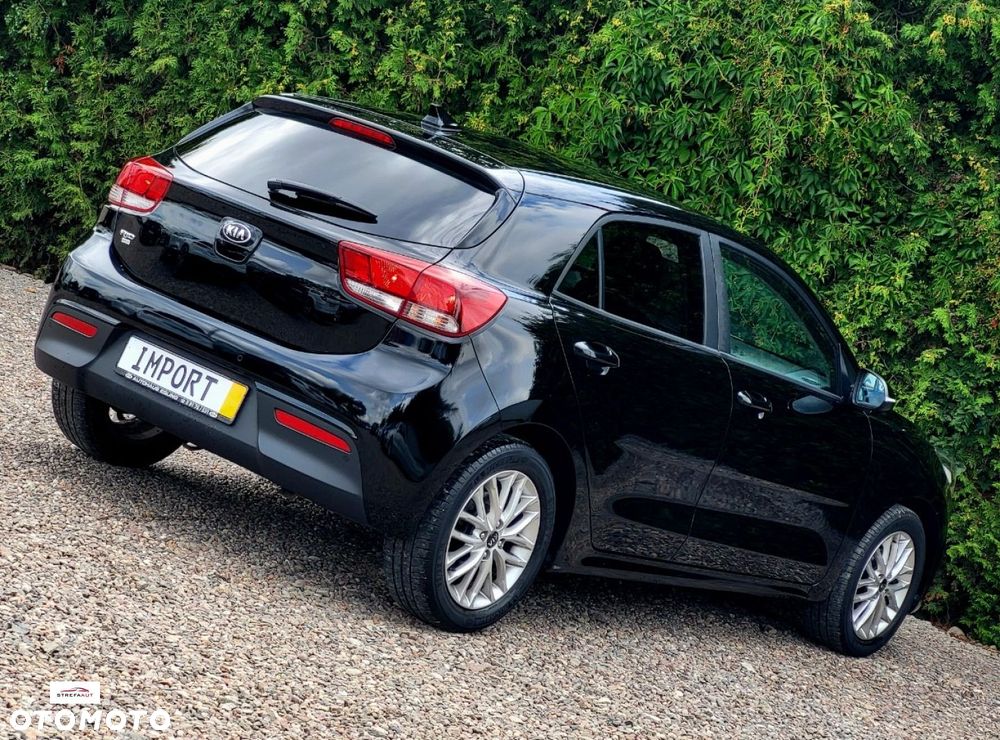 Kia Rio - 21
