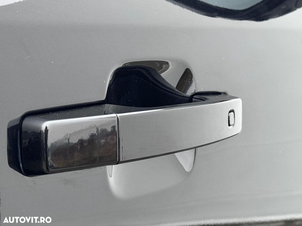 Land Rover Defender 110 3.0 P400 MHEV X - 17