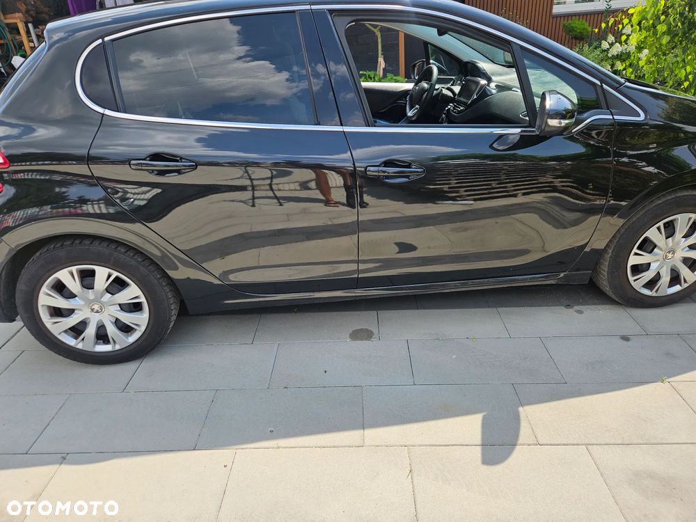 Peugeot 208 1.4 VTi Allure - 4